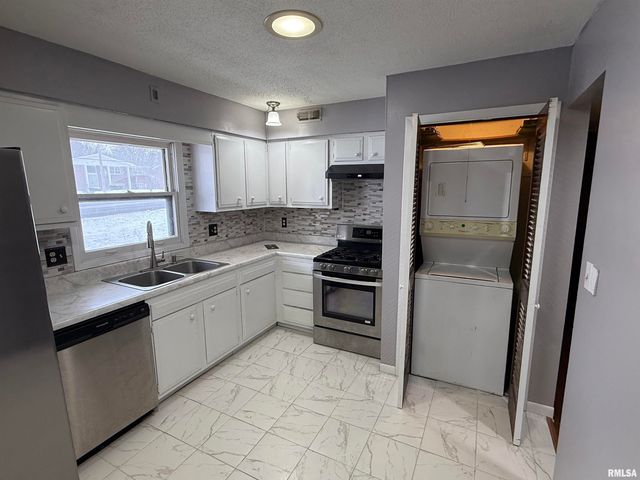 2081 W MONROE Street 1 or A, Springfield, IL 62704