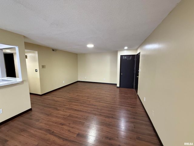 2081 W MONROE Street 1 or A, Springfield, IL 62704