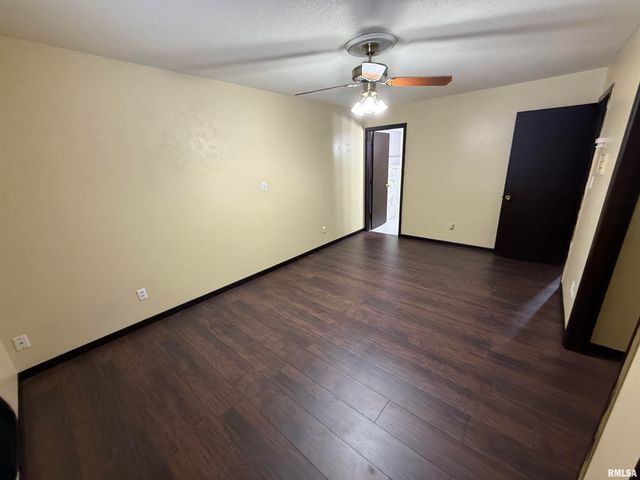 2081 W MONROE Street 1 or A, Springfield, IL 62704