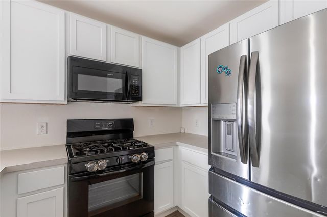4343 Palmetto Grove Lane, Baytown, TX 77521