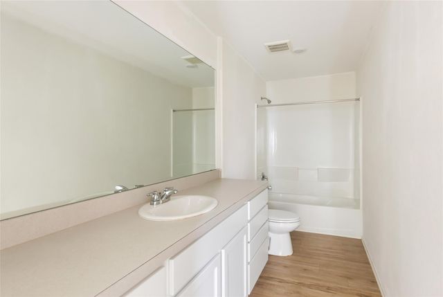 4343 Palmetto Grove Lane, Baytown, TX 77521