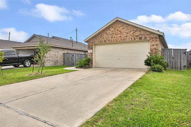 4343 Palmetto Grove Lane, Baytown, TX 77521