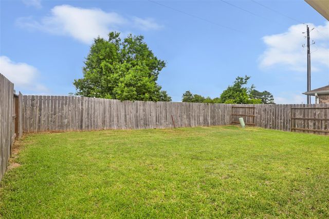 4343 Palmetto Grove Lane, Baytown, TX 77521