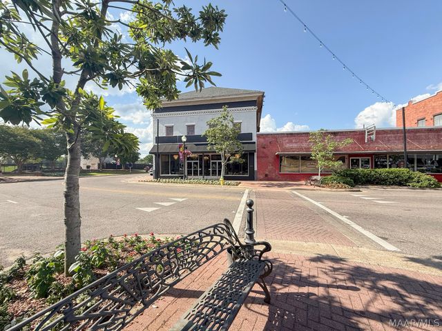 174 MAPLE Street, Prattville, AL 36067