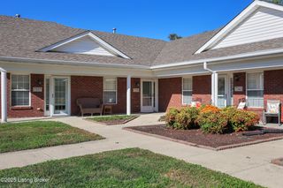 7339 Fox Hollow Way, Louisville, KY 40228