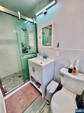 519 Broad Avenue, Palisades Park, NJ 07650