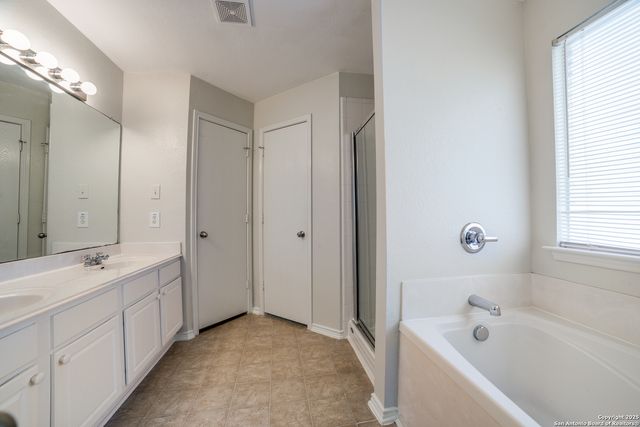 10026 COLLENBACK RUN, San Antonio, TX 78251