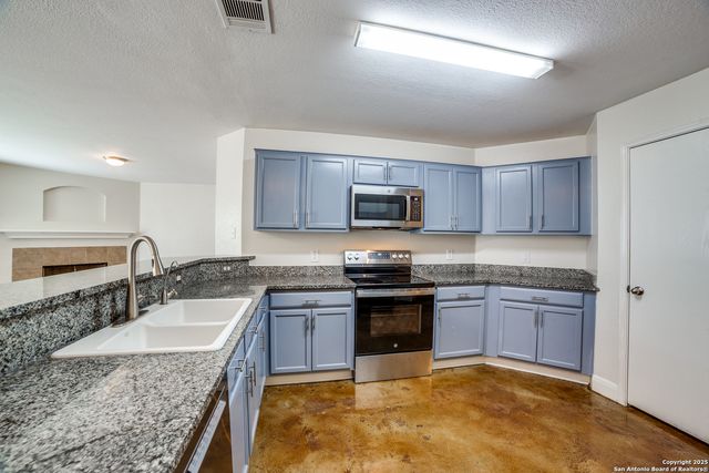 10026 COLLENBACK RUN, San Antonio, TX 78251