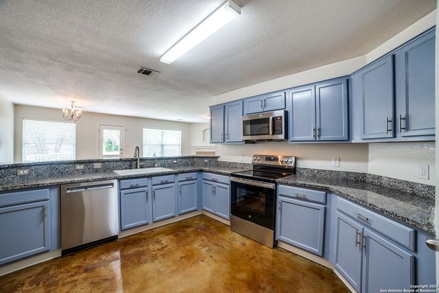 10026 COLLENBACK RUN, San Antonio, TX 78251