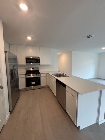 716 Haskell Drive, Aubrey, TX 76227