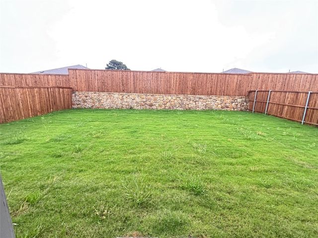 716 Haskell Drive, Aubrey, TX 76227