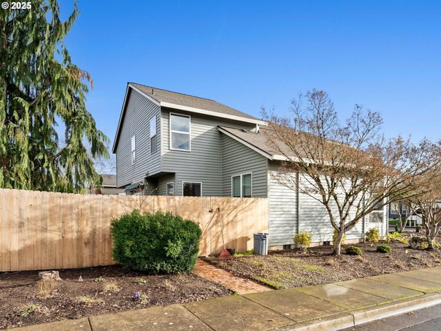 1623 Ne LEEWOOD Ave, Keizer, OR 97303