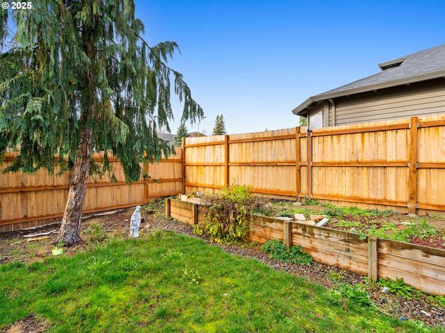 1623 Ne LEEWOOD Ave, Keizer, OR 97303