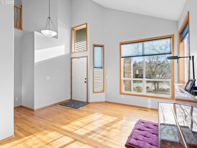 1623 Ne LEEWOOD Ave, Keizer, OR 97303