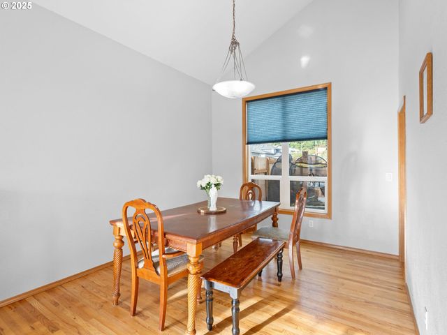 1623 Ne LEEWOOD Ave, Keizer, OR 97303