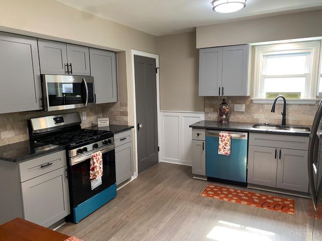 7027 Ellen Avenue, North College Hill, OH 45239