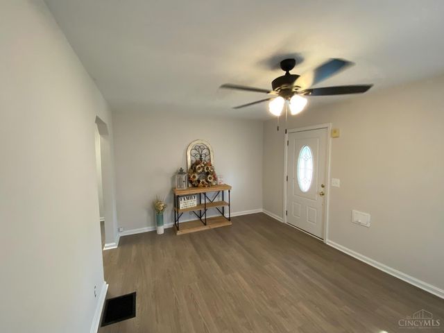7027 Ellen Avenue, North College Hill, OH 45239