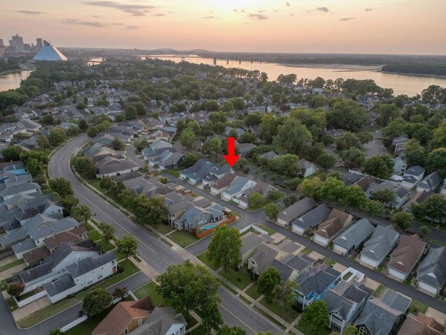 1124 MISTY ISLE DR, Memphis, TN 38103