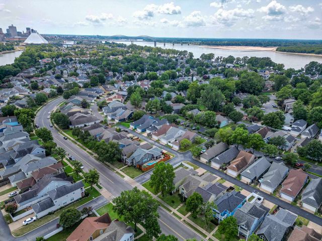 1124 MISTY ISLE DR, Memphis, TN 38103