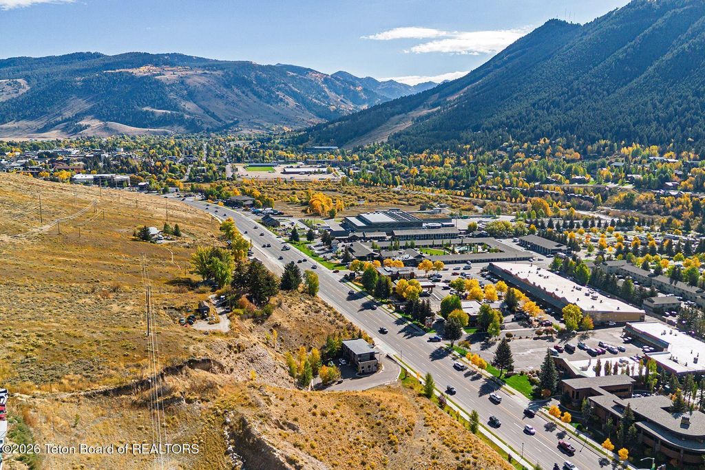 855 W BROADWAY Avenue, Jackson, WY 83001 photo 14