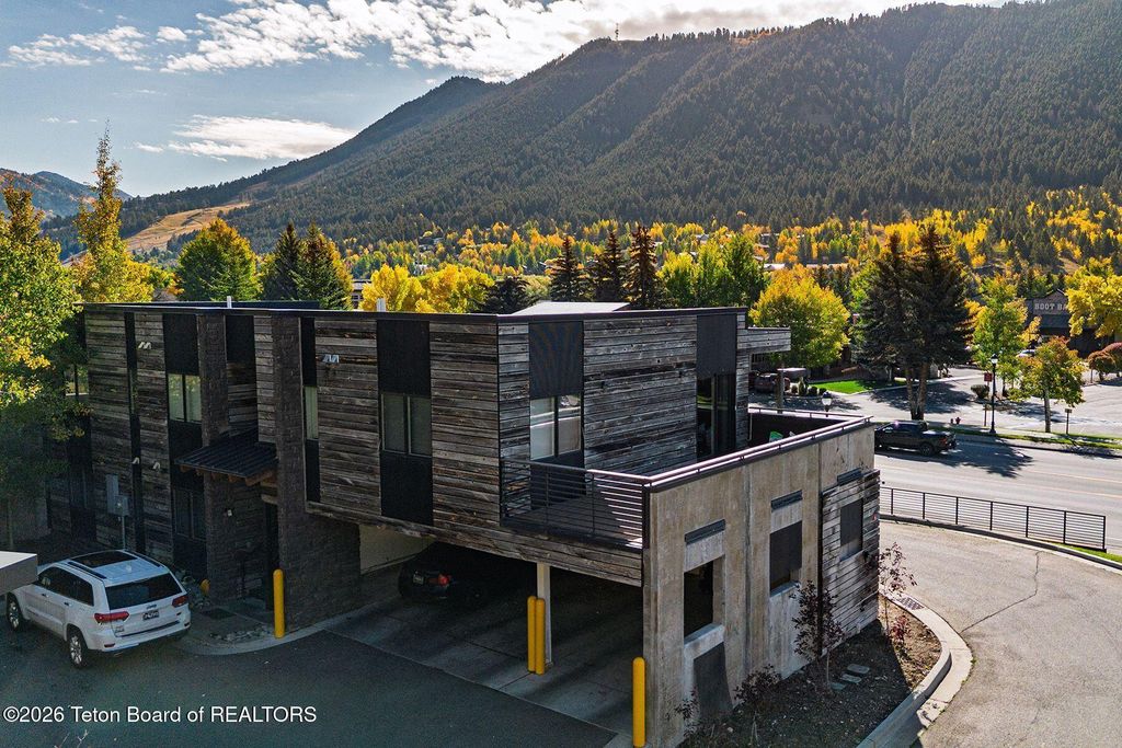 855 W BROADWAY Avenue, Jackson, WY 83001 photo 20