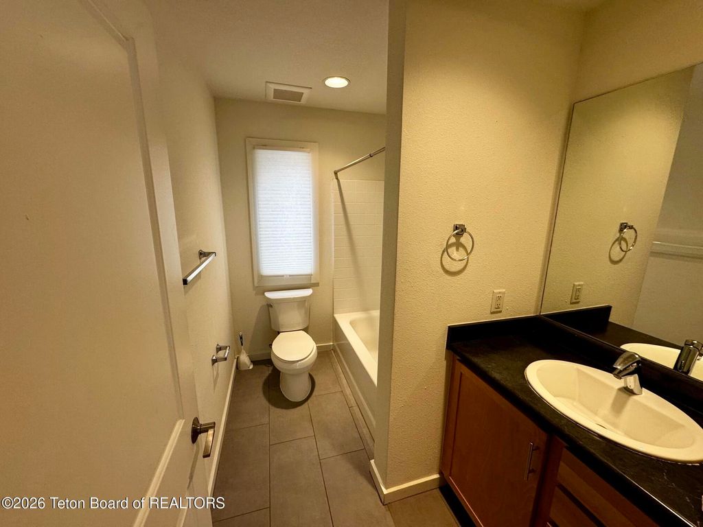 855 W BROADWAY Avenue, Jackson, WY 83001 photo 27