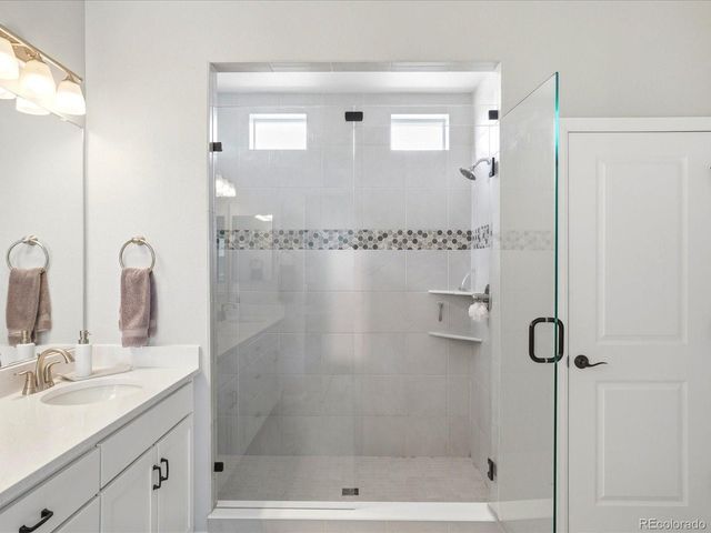 7064 S Vandriver Ct, Aurora, CO 80016