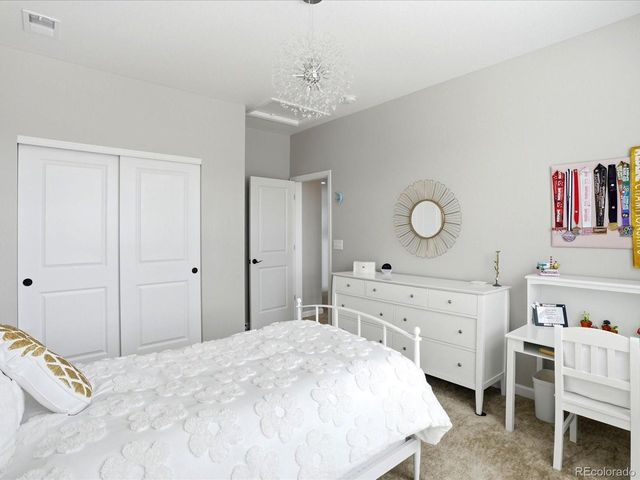 7064 S Vandriver Ct, Aurora, CO 80016