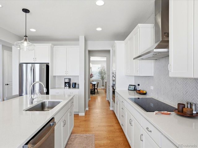 7064 S Vandriver Ct, Aurora, CO 80016