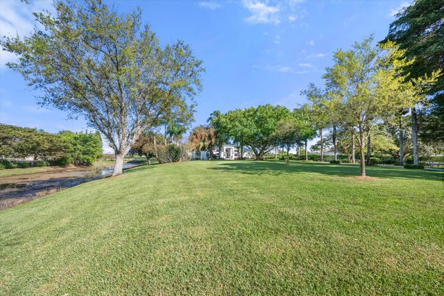 3220 Santa Barbara Drive, Wellington, FL 33414