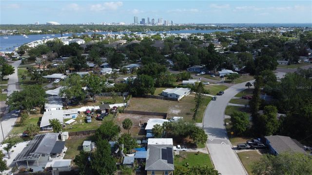 4101 NEPTUNE DRIVE SE, St Petersburg, FL 33705