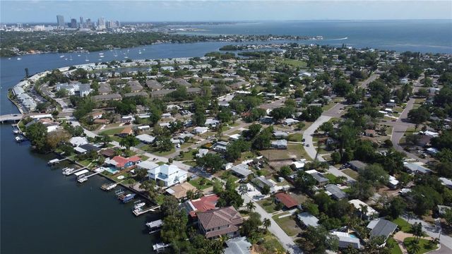 4101 NEPTUNE DRIVE SE, St Petersburg, FL 33705
