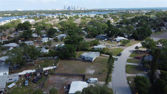 4101 NEPTUNE DRIVE SE, St Petersburg, FL 33705