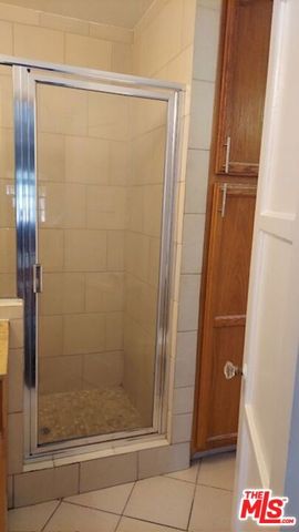 1053 S Stanley Avenue 2, Los Angeles, CA 90019