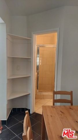 1053 S Stanley Avenue 2, Los Angeles, CA 90019