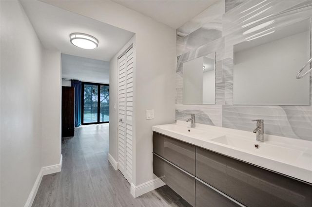 3800 N Hills Dr 412, Hollywood, FL 33021