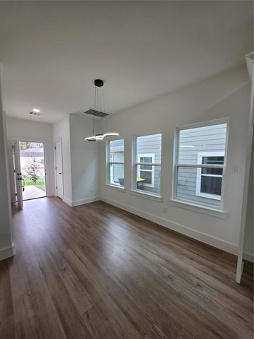 1407 Odd Fellow St A, Conroe, TX 77301