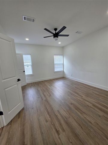 1407 Odd Fellow St A, Conroe, TX 77301