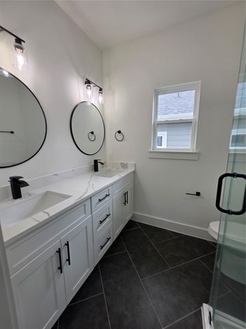 1407 Odd Fellow St A, Conroe, TX 77301