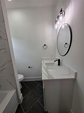 1407 Odd Fellow St A, Conroe, TX 77301