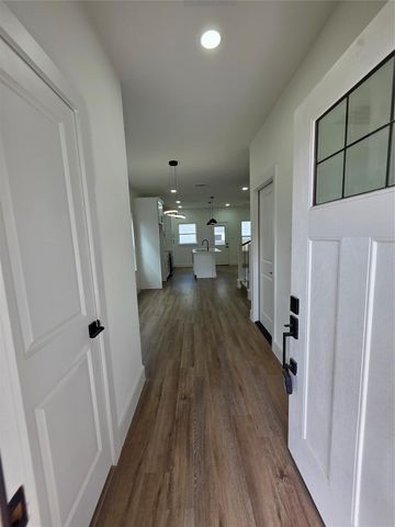 1407 Odd Fellow St A, Conroe, TX 77301