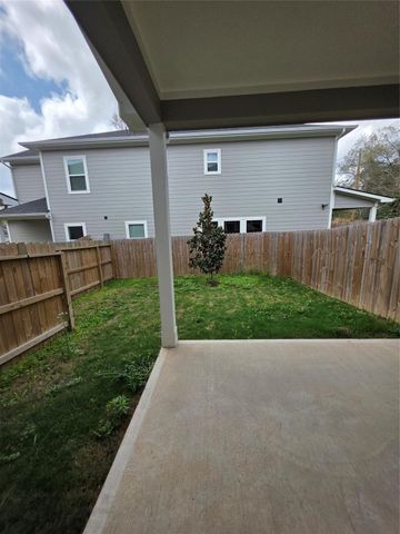 1407 Odd Fellow St A, Conroe, TX 77301