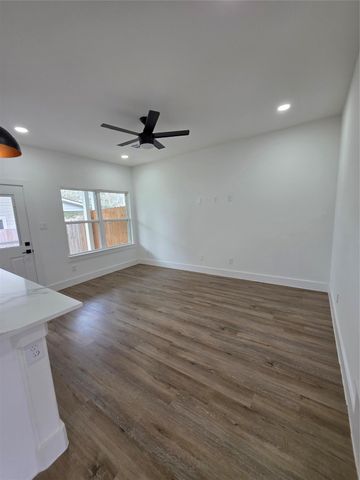 1407 Odd Fellow St A, Conroe, TX 77301