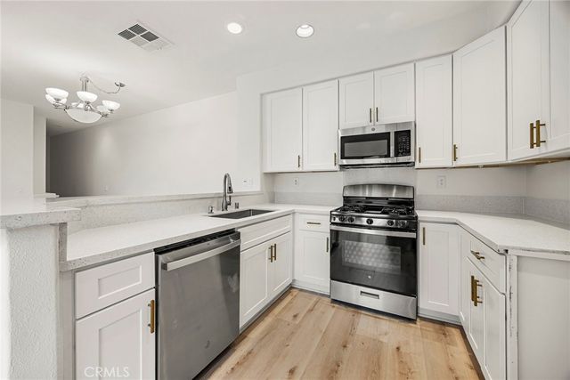 932 S Country Glen, Anaheim, CA 92808