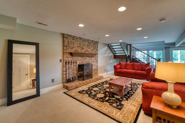 1531 Tarkiln Road SE, Lancaster, OH 43130