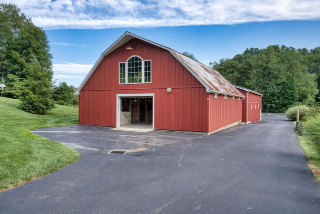 1531 Tarkiln Road SE, Lancaster, OH 43130