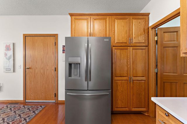 20059 Homestead Court, Lakeville, MN 55044