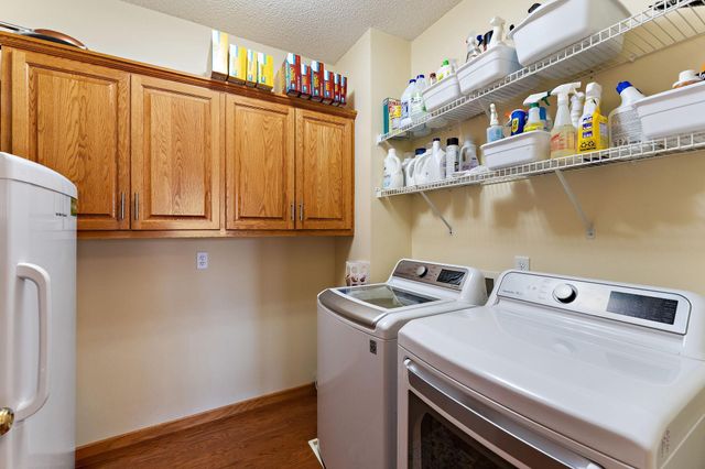 20059 Homestead Court, Lakeville, MN 55044