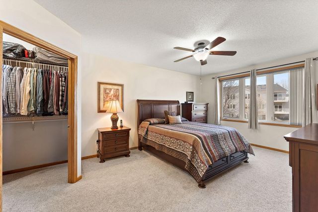 20059 Homestead Court, Lakeville, MN 55044