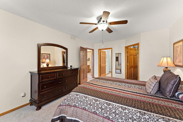 20059 Homestead Court, Lakeville, MN 55044